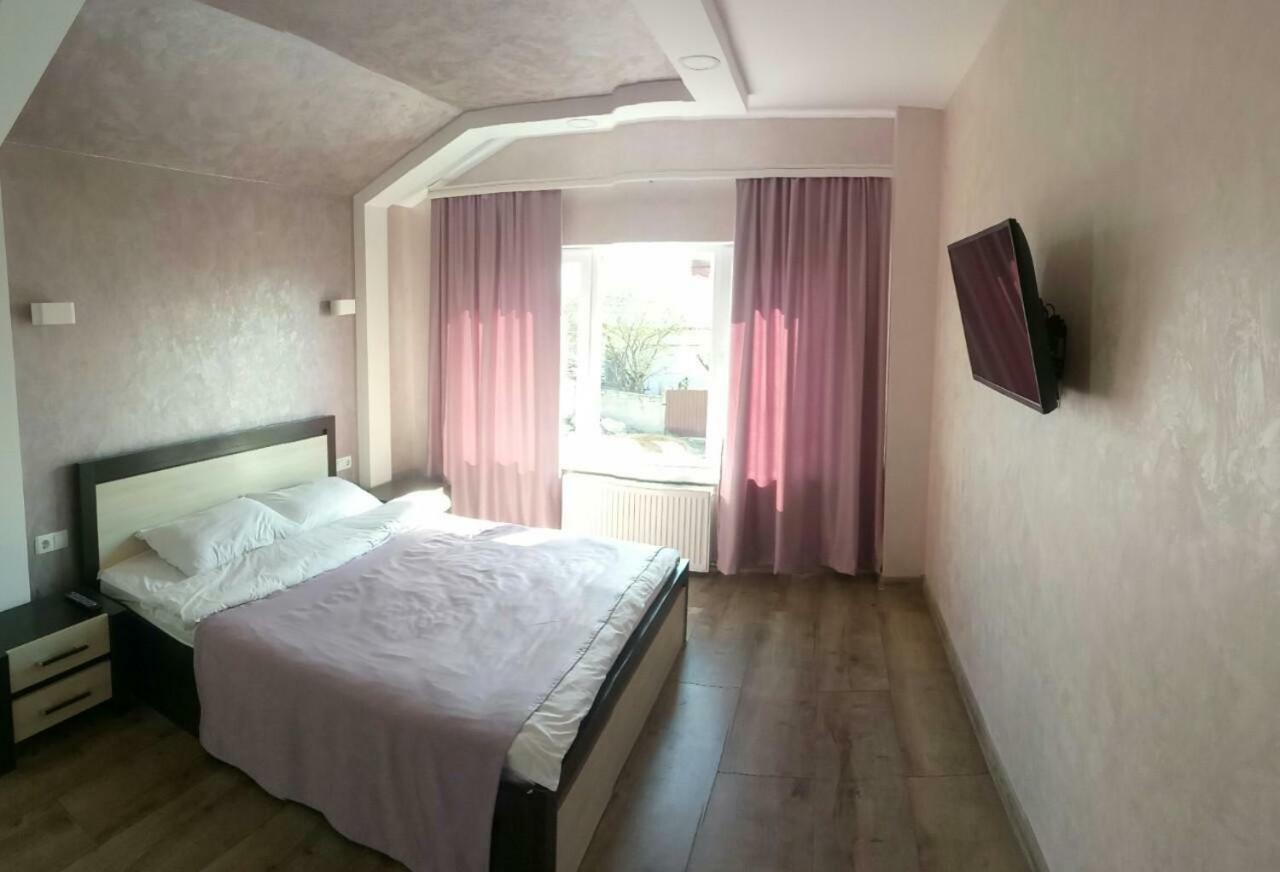 Royal House Villa Камианец-Подилский Екстериор снимка