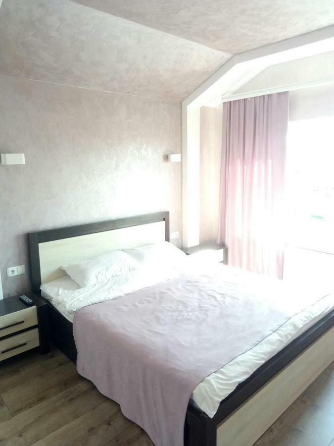 Royal House Villa Камианец-Подилский Екстериор снимка