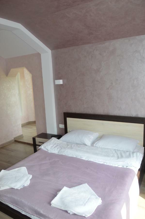 Royal House Villa Камианец-Подилский Екстериор снимка